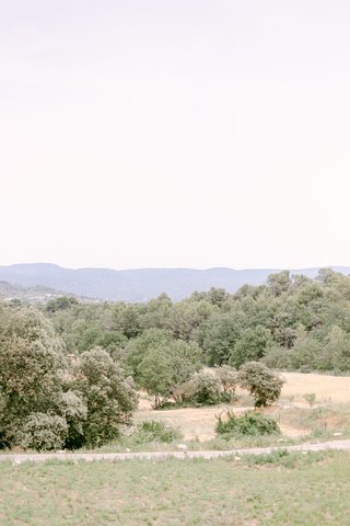 Romantic destination wedding at Château de Mille Apt Vaucluse