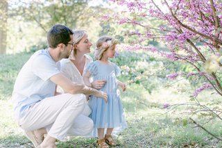 Séance photo famille lifestyle naturelle au Chateau Villarlong