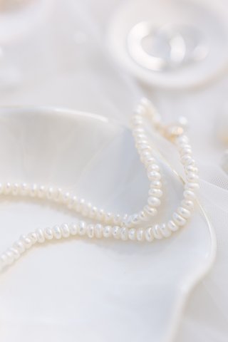 Minimalist wedding inspiration at Hospitalet Beach