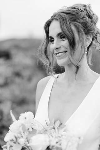 Bride with sophisticated and natural look
