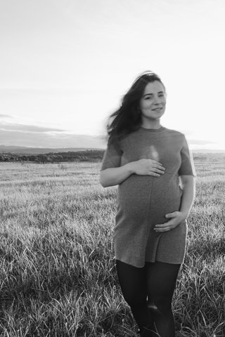 Natural & Romantic Pregnancy Portraits, Carcassonne Natural & Romantic Pregnancy Portraits, Carcassonne