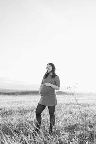 Natural & Romantic Pregnancy Portraits Natural & Romantic Pregnancy Portraits