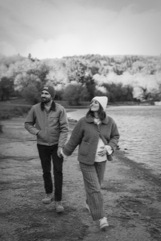 Lifestyle mountain maternity photos