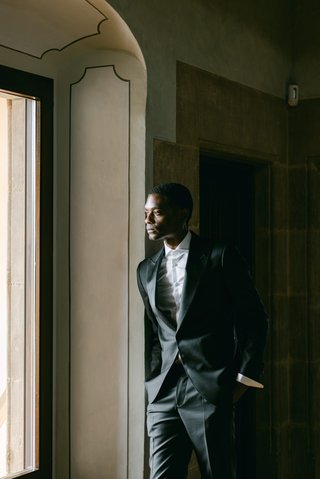 Préparatif du marié Préparatif du marié