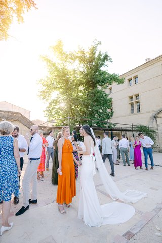  Réception de mariage élégante dans le Gard.