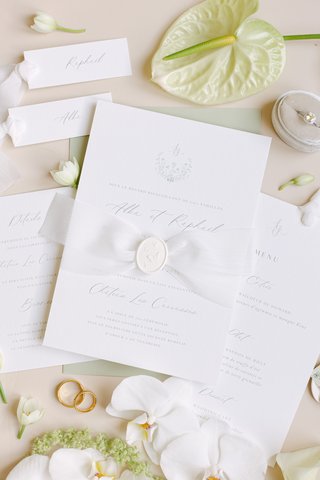 Elegant bridal details for a wedding in the South of France Elegant bridal details for a wedding in the South of France