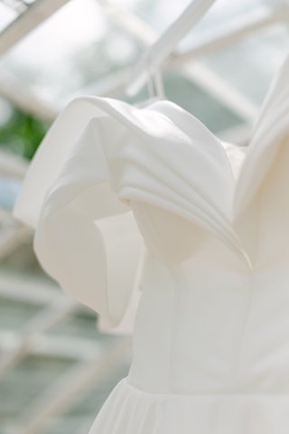 Robe de mariée élégante dans le sud de la France Robe de mariée élégante dans le sud de la France