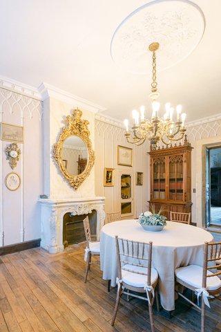Salle de réception au Château La Commanderie Salle de réception au Château La Commanderie