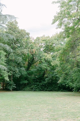 Outdoor wedding setting at Château La Commanderie Outdoor wedding setting at Château La Commanderie