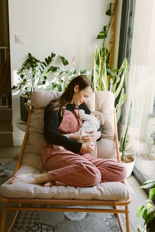 Breastfeeding Photographer in Carcassonne and Narbonne