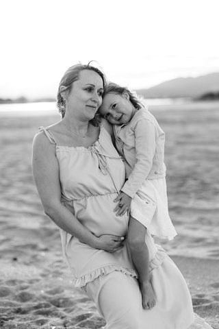 Pregnancy Photographer near Narbonne
